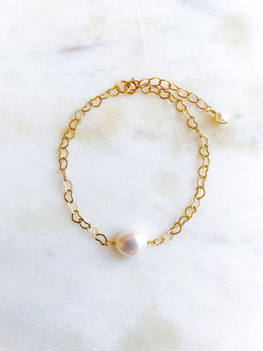 Dainty freshwater pearl gold filled bracelet, gift for women, pearl bracelet, gift for wife